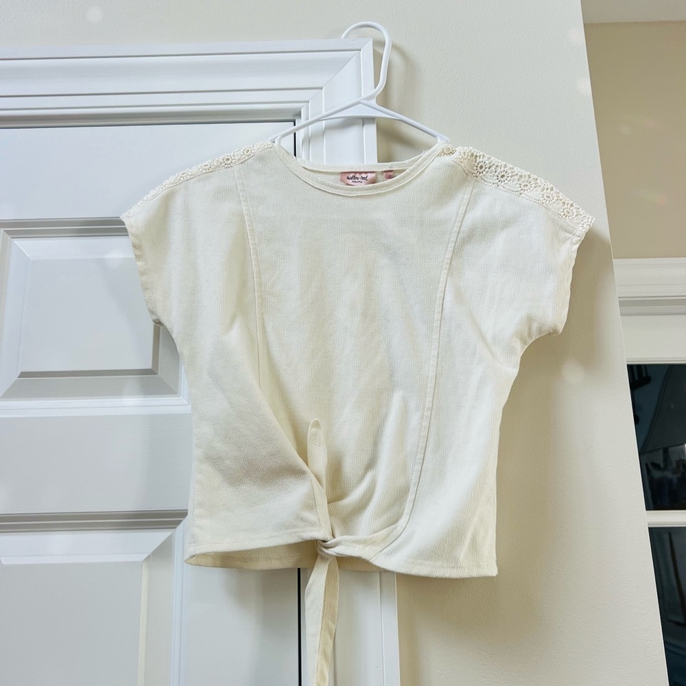 Willow Ivory teen Tee with Lace Detail